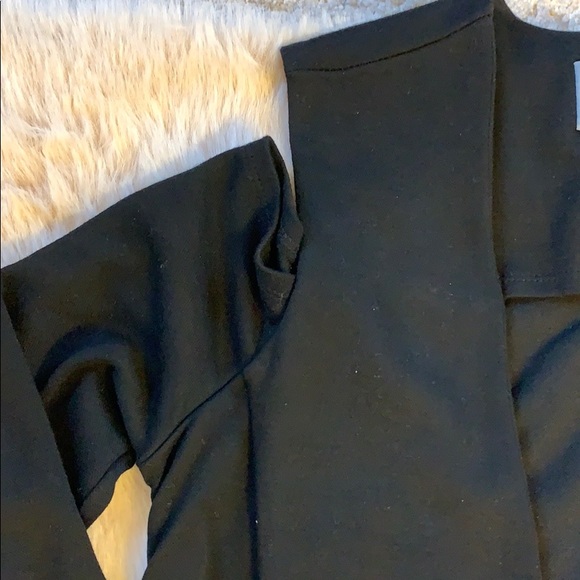 Tart Collections Cold Shoulder Vest - Size Small - Picture 3 of 14